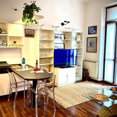 Loft Aviation Vicino Malpensa Apartment กัลลาราเต ภายนอก รูปภาพ