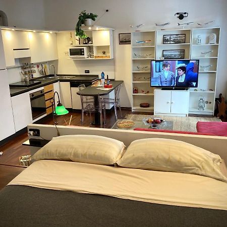 Loft Aviation Vicino Malpensa Apartment กัลลาราเต ภายนอก รูปภาพ