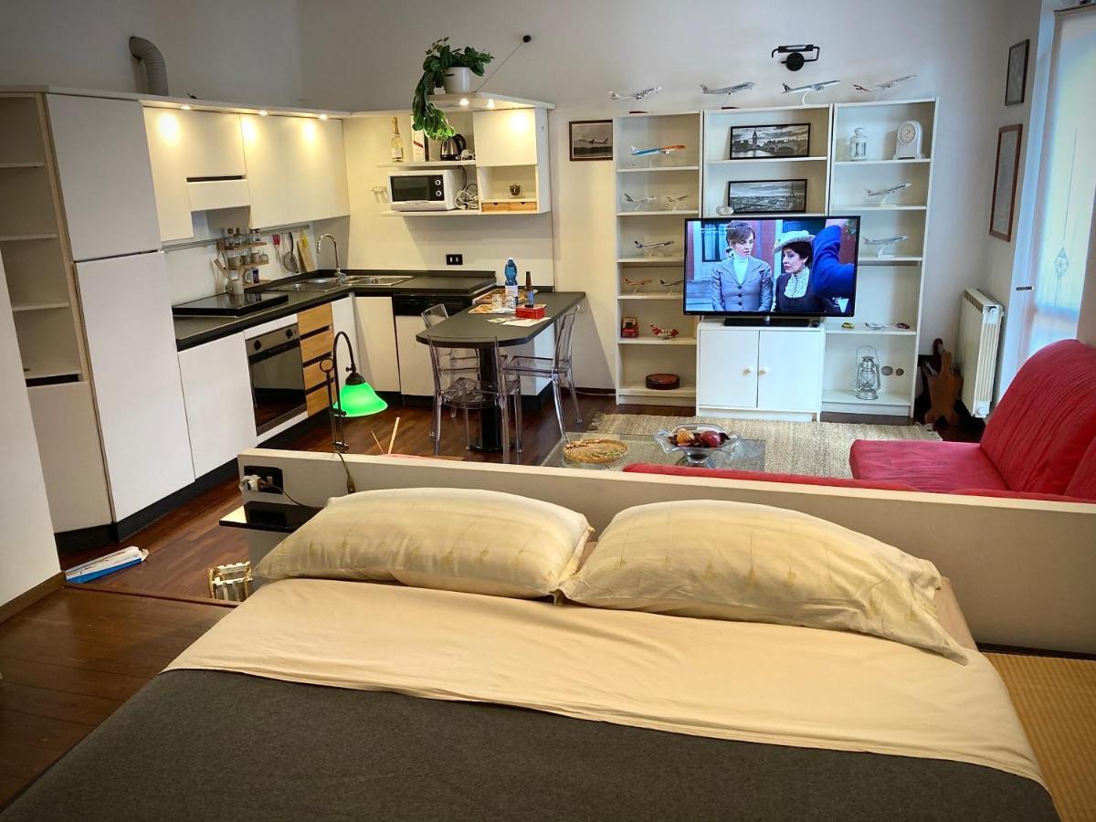 Loft Aviation Vicino Malpensa Apartment กัลลาราเต ภายนอก รูปภาพ
